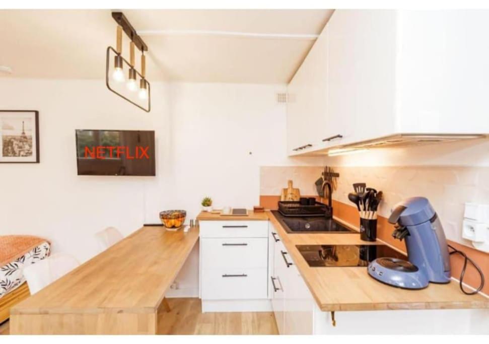 Charmant Studio Lumineux Calme อานีแย-ซูร์-แซน ภายนอก รูปภาพ